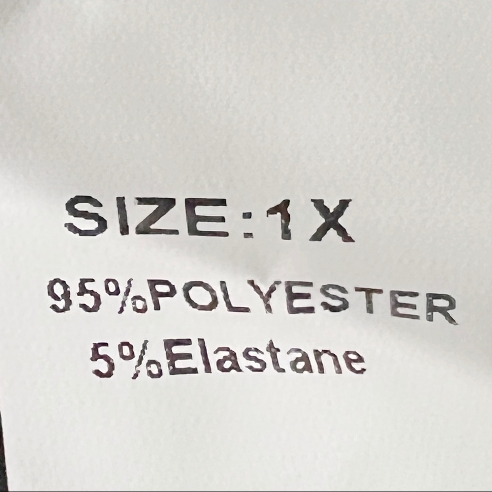 Tiered Riffled Short Sleeve Plus Size Blouse - Picture 8 of 8